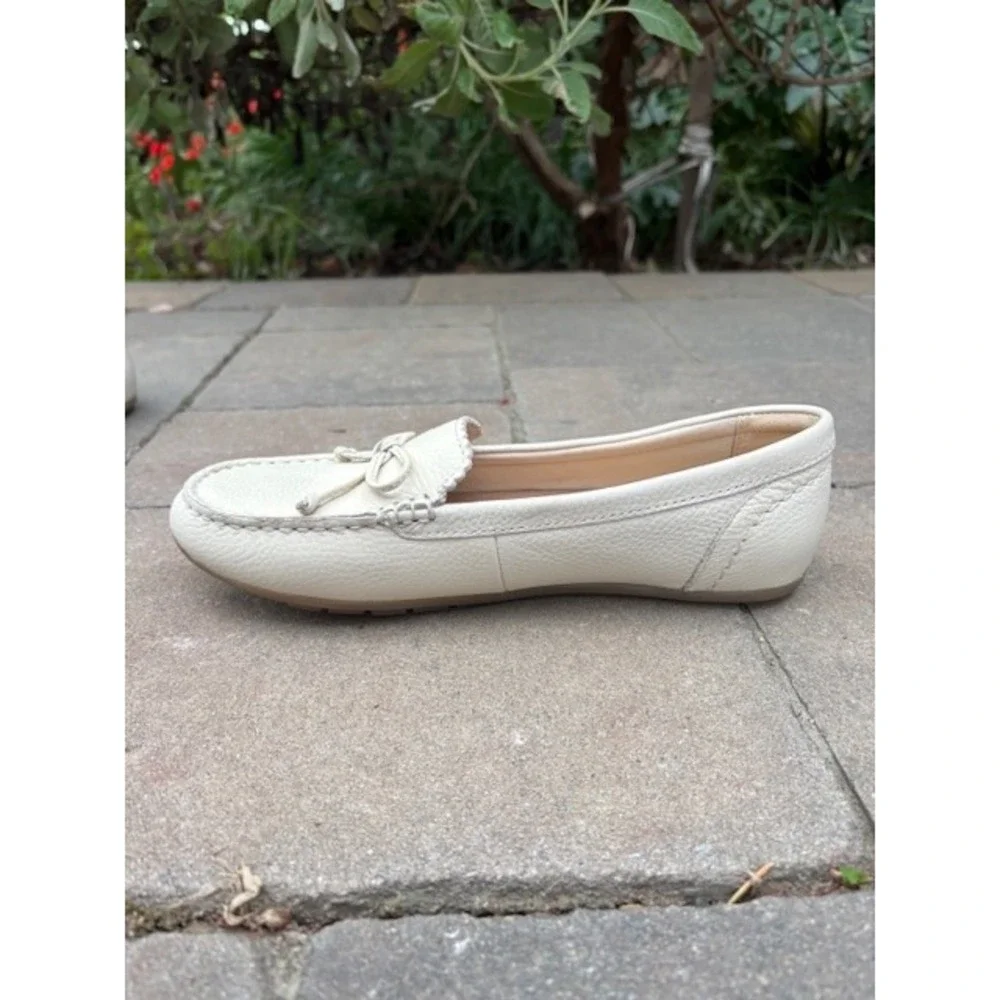 Clarks Collection Elliotte Sail Women's Leather Shoes, Off White,‎ SZ 8